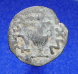 Judea,AE Prutah, First Jewish War, Amphora/Vineleaf, AD 67/8