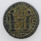 Constantine I, Bronze AE3, London, Victory, AD 319-320, R